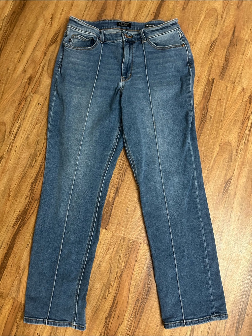Judy Blue Kimberly Front Seam Detail Cuffed Straight Fit Jeans Womens Size 16 - Picture 4 of 12